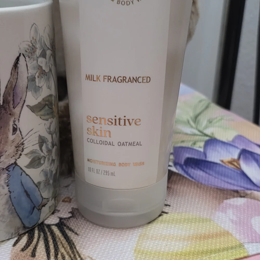Bath & Body Works Sensitive Skin Milk Moisturizing Body Wash & Body Butter Set